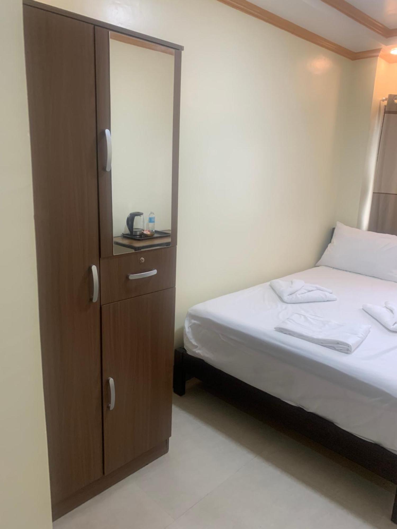 Zl Travelers Inn Batuan المظهر الخارجي الصورة